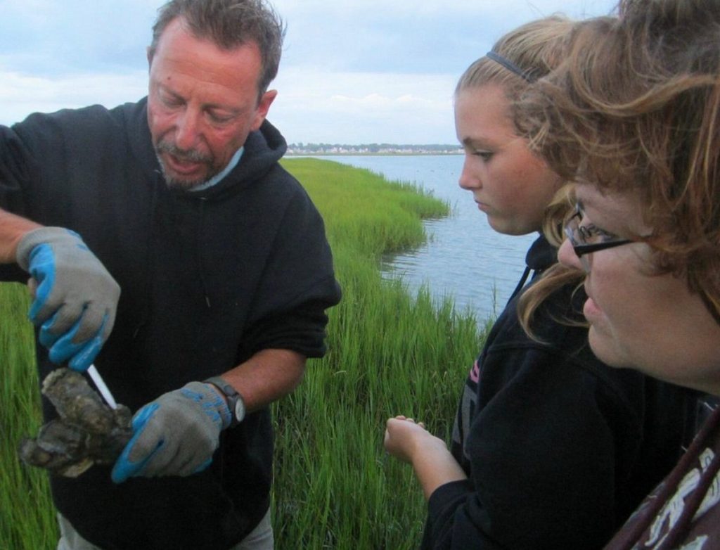 Captain Barry - This is How Natural Oysters Live